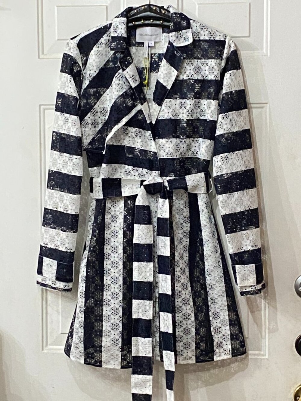 NWT BCBG Generation Sz M Lace Sheer Wrap Cardigan Waist Belt Blue/White Striped